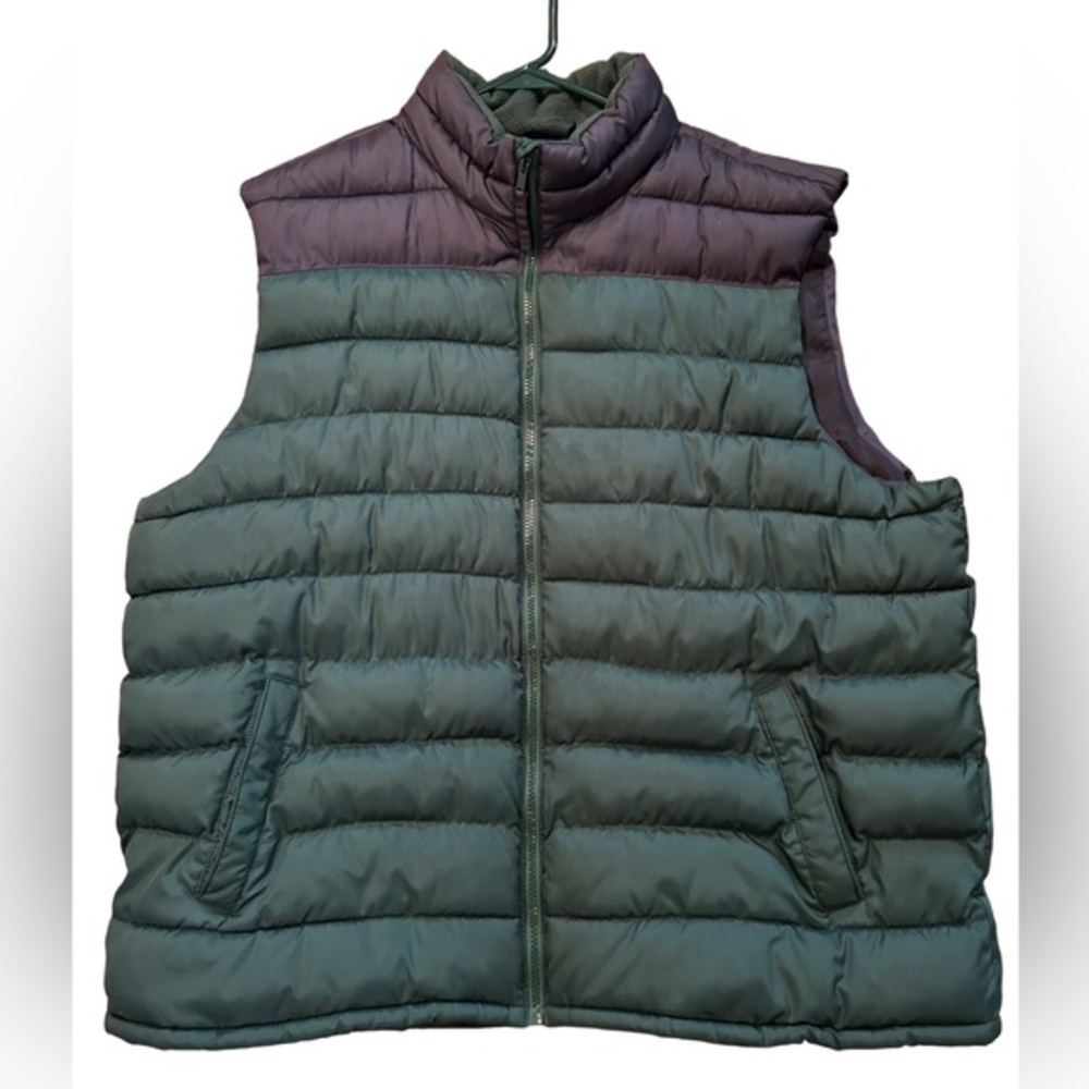 Old Navy Men's Colour Block Puffer Vest in Size XXL - New!
